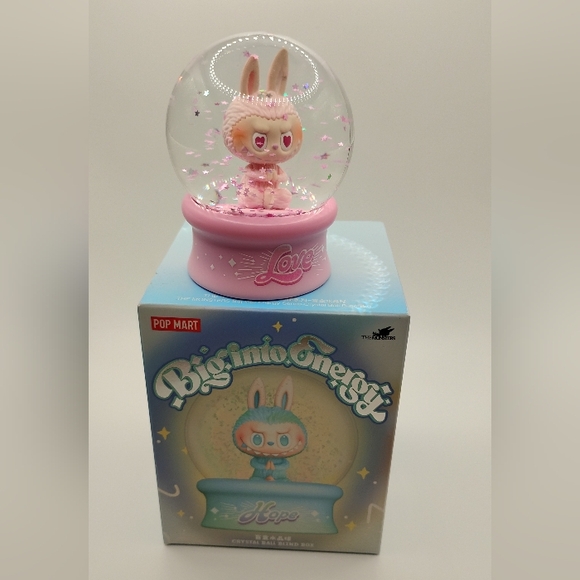 POP MART Accessories - Pop Mart Pink Love Light Up Globe BNIB